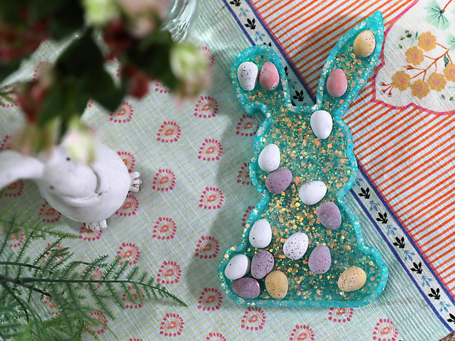 Glitter Bunny Trinket Dish, Holographic Resin Easter Decor, Ideal for Accessories & Gifts for Kids