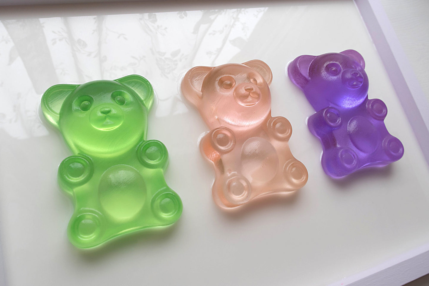 Nursery Wall Art Set of 3 Resin Bears, Charming Lilac Frame Decor for Babies, Baby Gift for New Parents and Nursery Decor