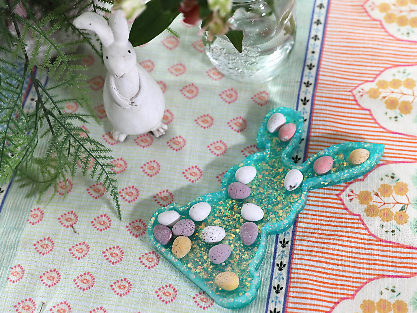 Glitter Bunny Trinket Dish, Holographic Resin Easter Decor, Ideal for Accessories & Gifts for Kids