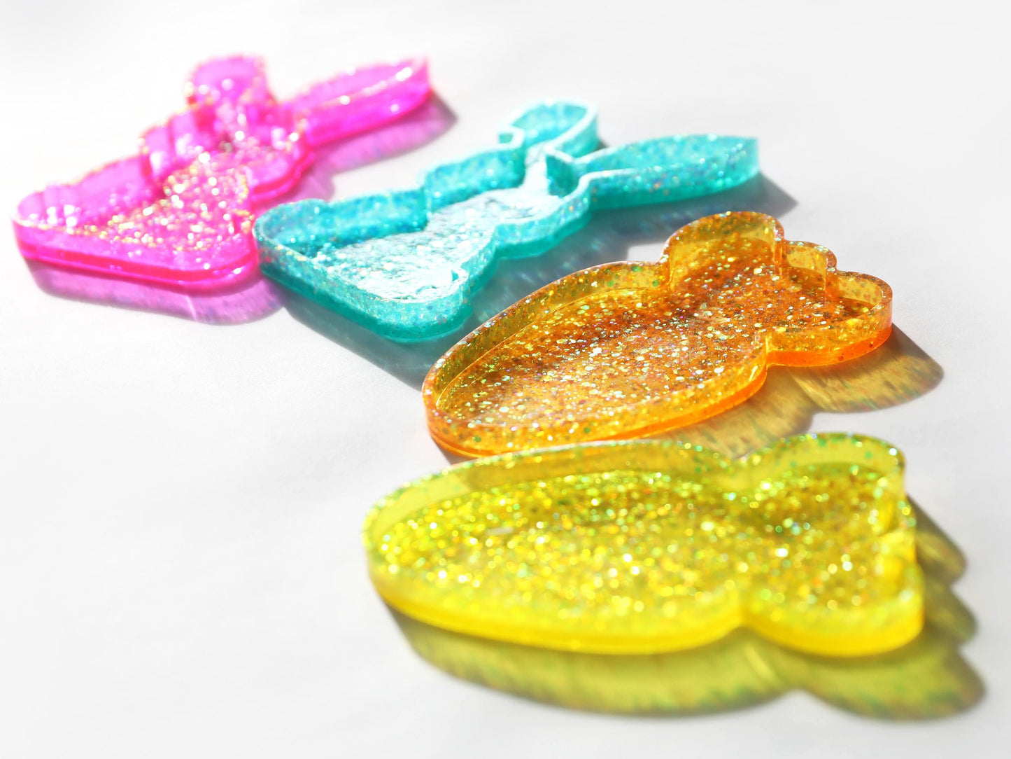 Glitter Bunny Trinket Dish, Holographic Resin Easter Decor, Ideal for Accessories & Gifts for Kids