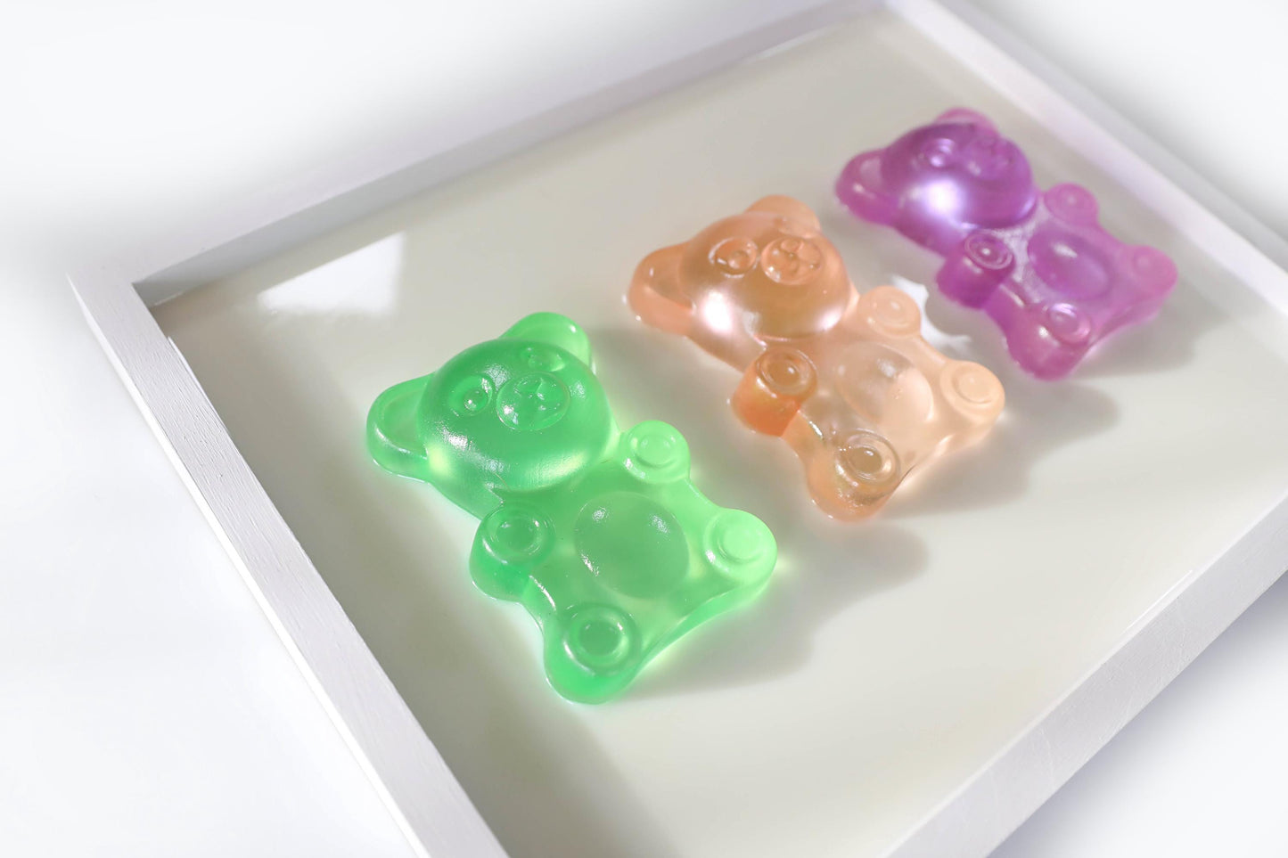 Nursery Wall Art Set of 3 Resin Bears, Charming Lilac Frame Decor for Babies, Baby Gift for New Parents and Nursery Decor