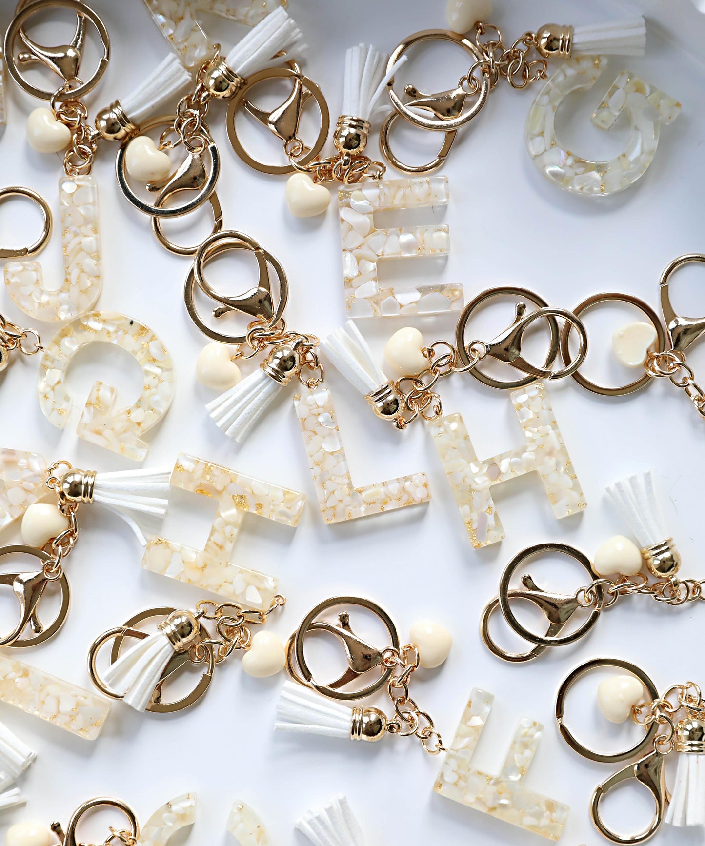 Personalized Cream Resin Keyrings with Shell Texture, Monogram Letters and Leather Tassel, Custom Bag Charm for Women’s Gift