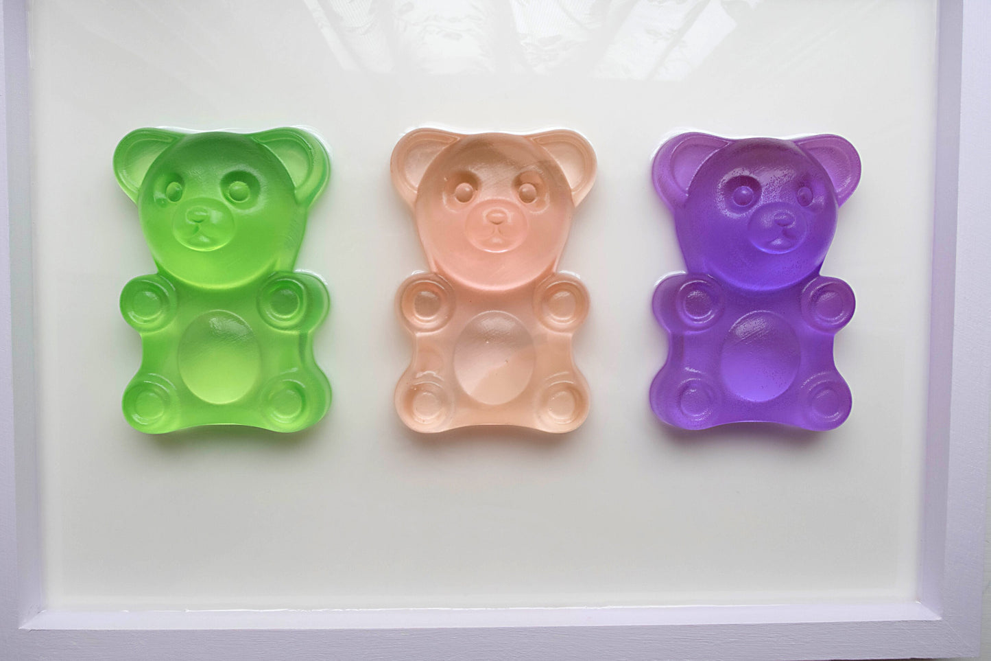 Nursery Wall Art Set of 3 Resin Bears, Charming Lilac Frame Decor for Babies, Baby Gift for New Parents and Nursery Decor