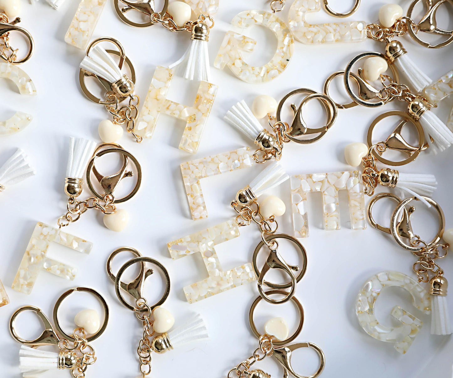 Personalized Cream Resin Keyrings with Shell Texture, Monogram Letters and Leather Tassel, Custom Bag Charm for Women’s Gift