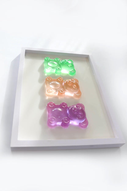 Nursery Wall Art Set of 3 Resin Bears, Charming Lilac Frame Decor for Babies, Baby Gift for New Parents and Nursery Decor