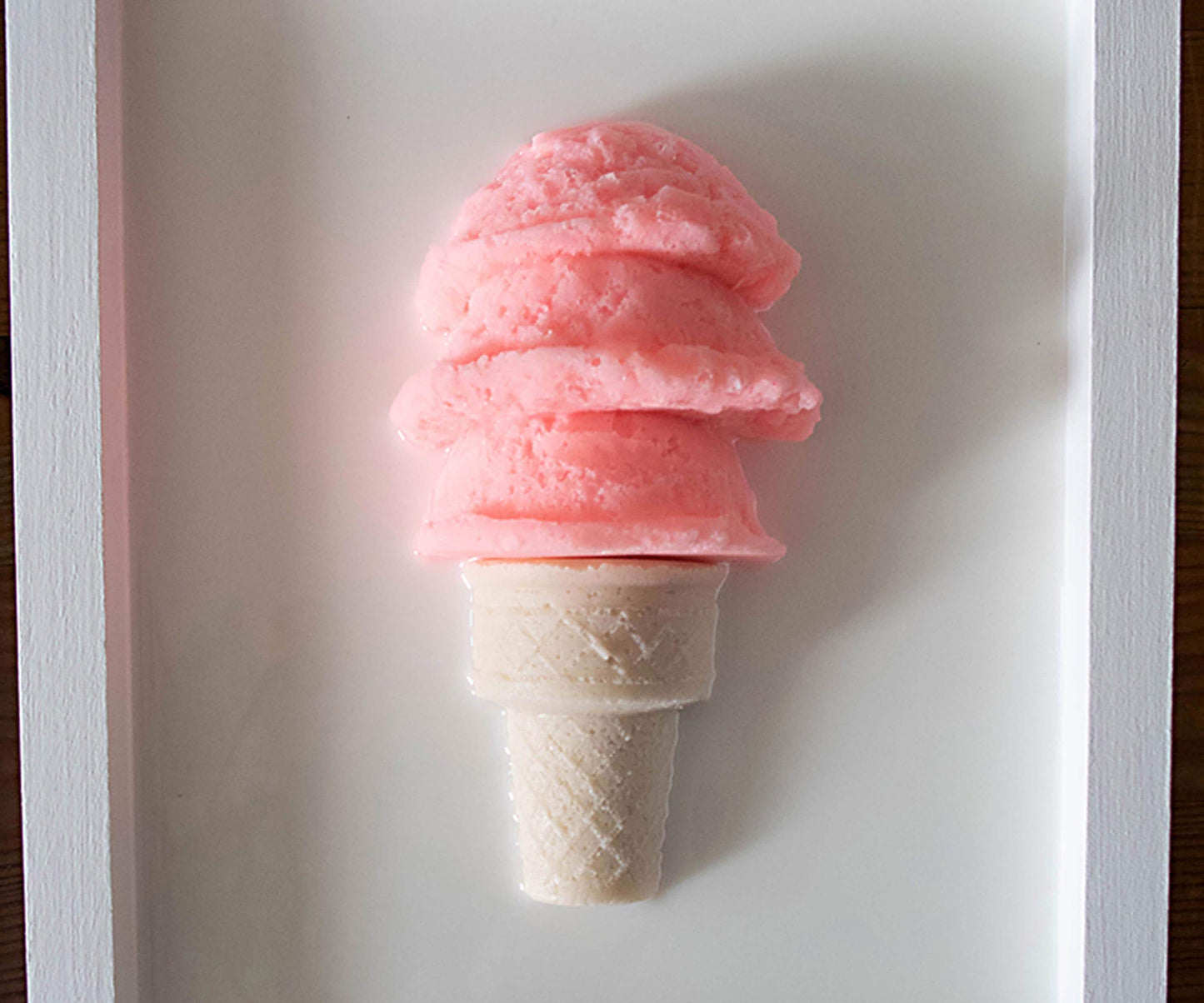 3D Resin Ice Cream Sculpture Wall Art with Crown | Modern Home Decor & Sweet Treat Design for Kids' Room