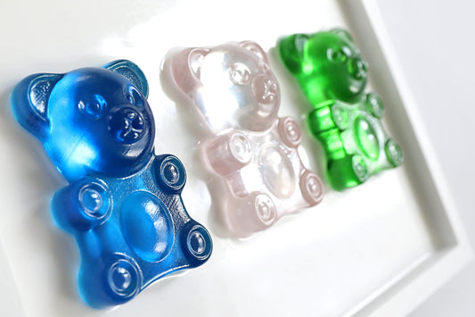 Adorable Resin Bears Art Set, Unique Wall Hanging for Nursery Decor, Charming Gift for Baby Showers